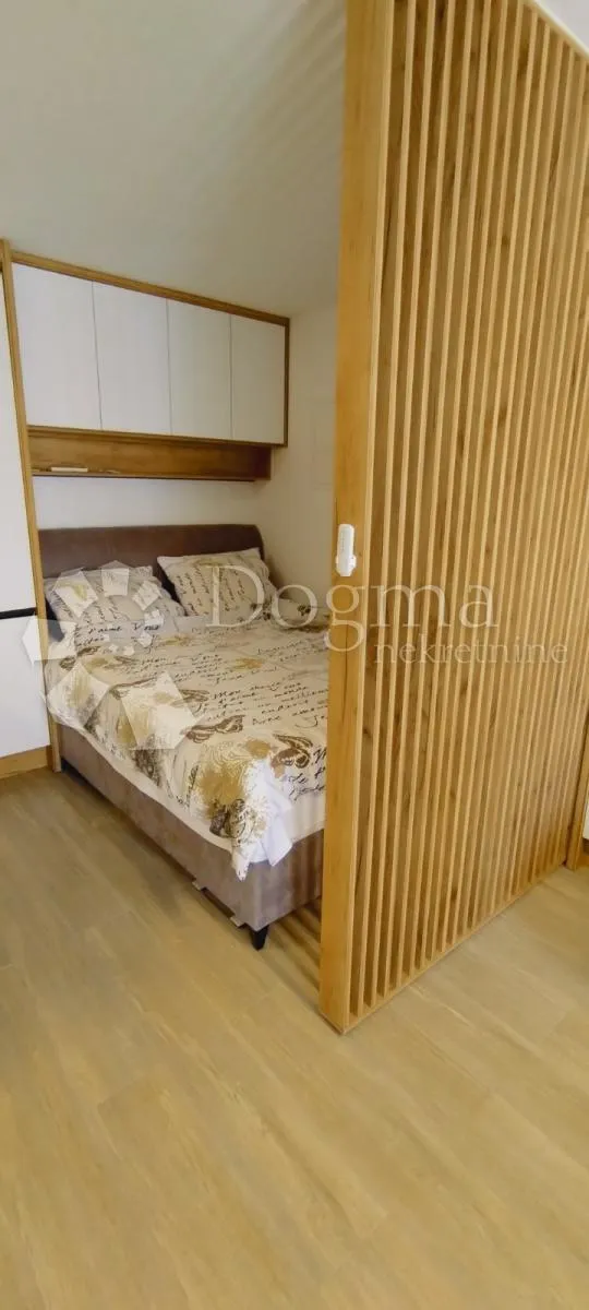 2 apartmana okolica grada krka - slika 2