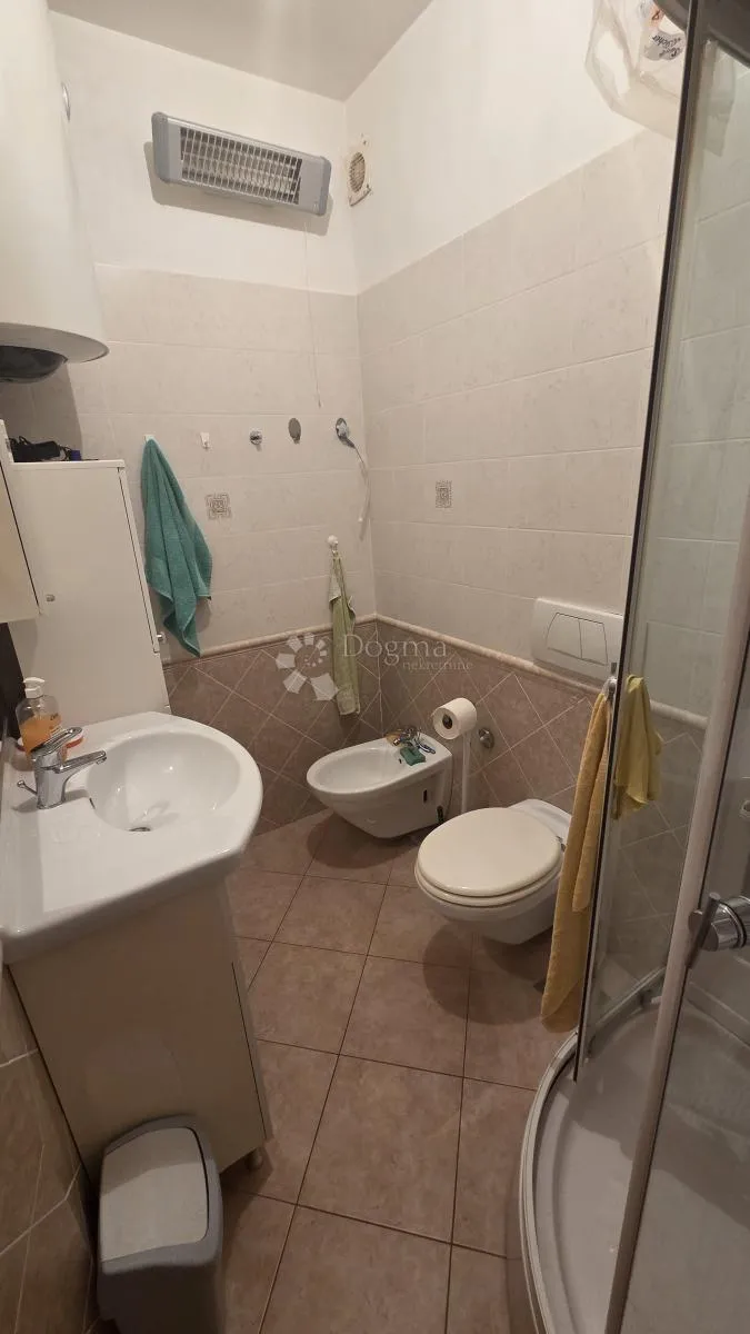 uredan stan na donjoj drenovi sa otvorenim pogledom na more, 2s + db, 70 m2, - slika 5