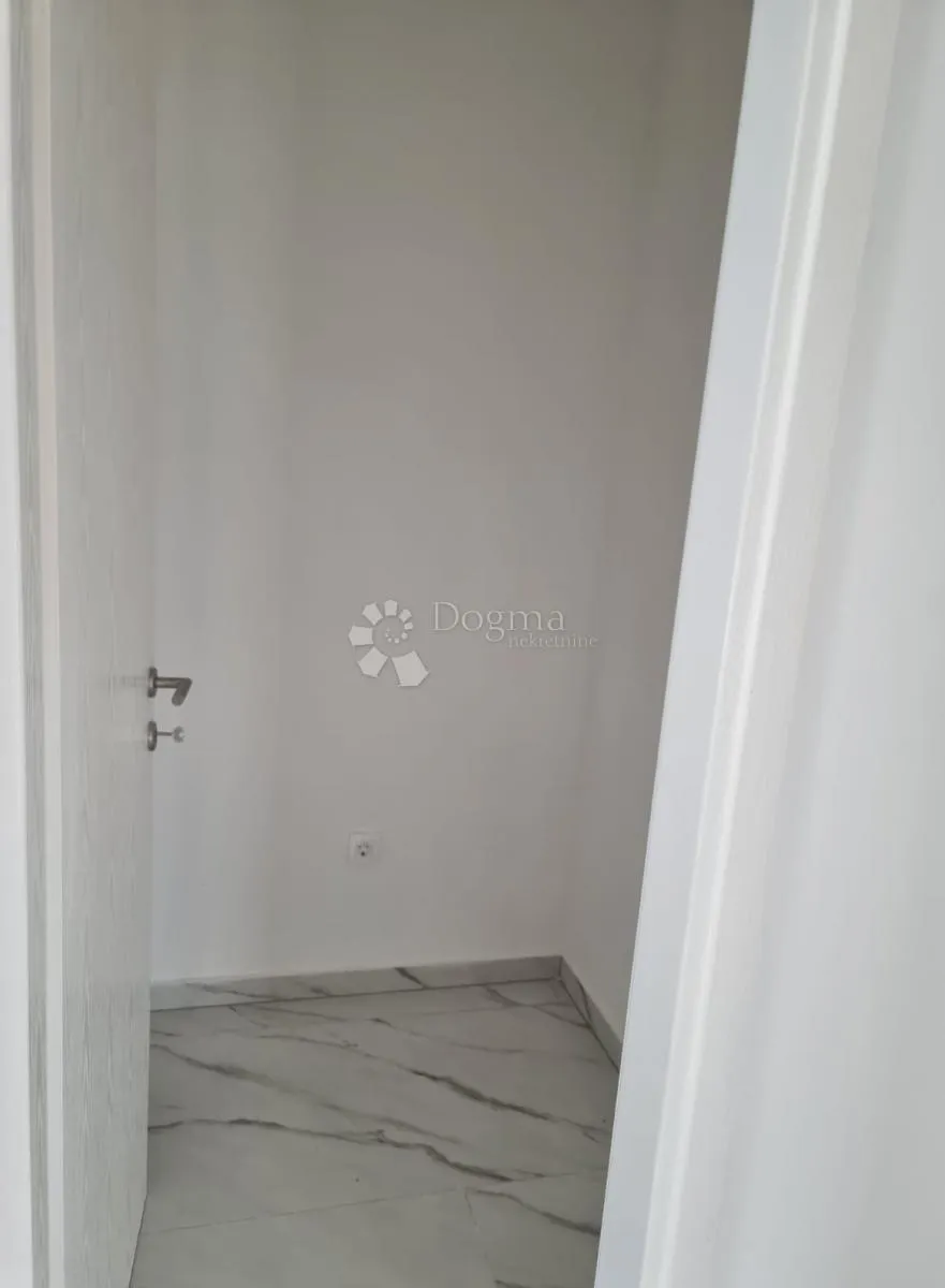 predivna novogradnja 70m do mora - slika 7