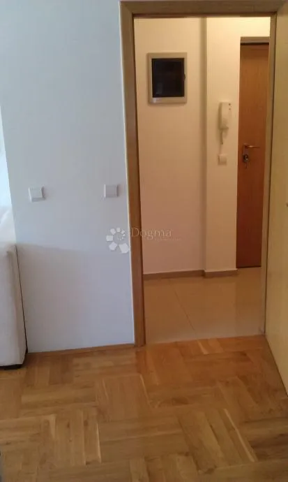 dugave - najam , izvrstan stan sa garažom - slika 6