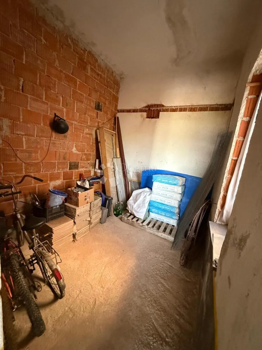 kuća s panoramskim pogledom na more i velebit 300m2 - slika 31