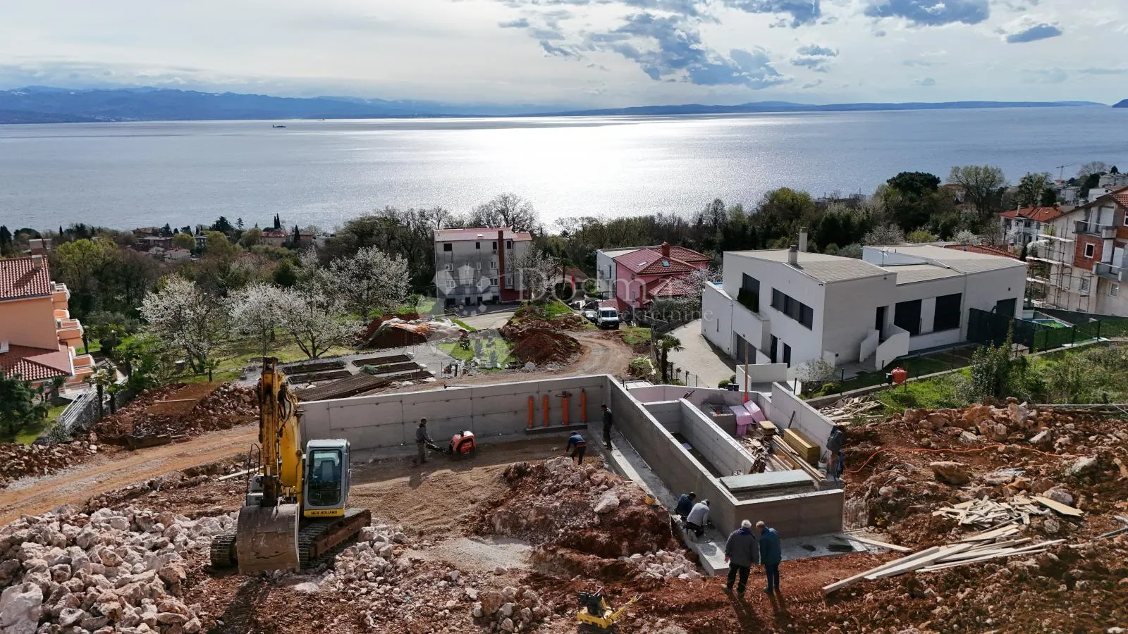lovran oprić, luksuzni stan u zgradi s liftom i bazenom - slika 4