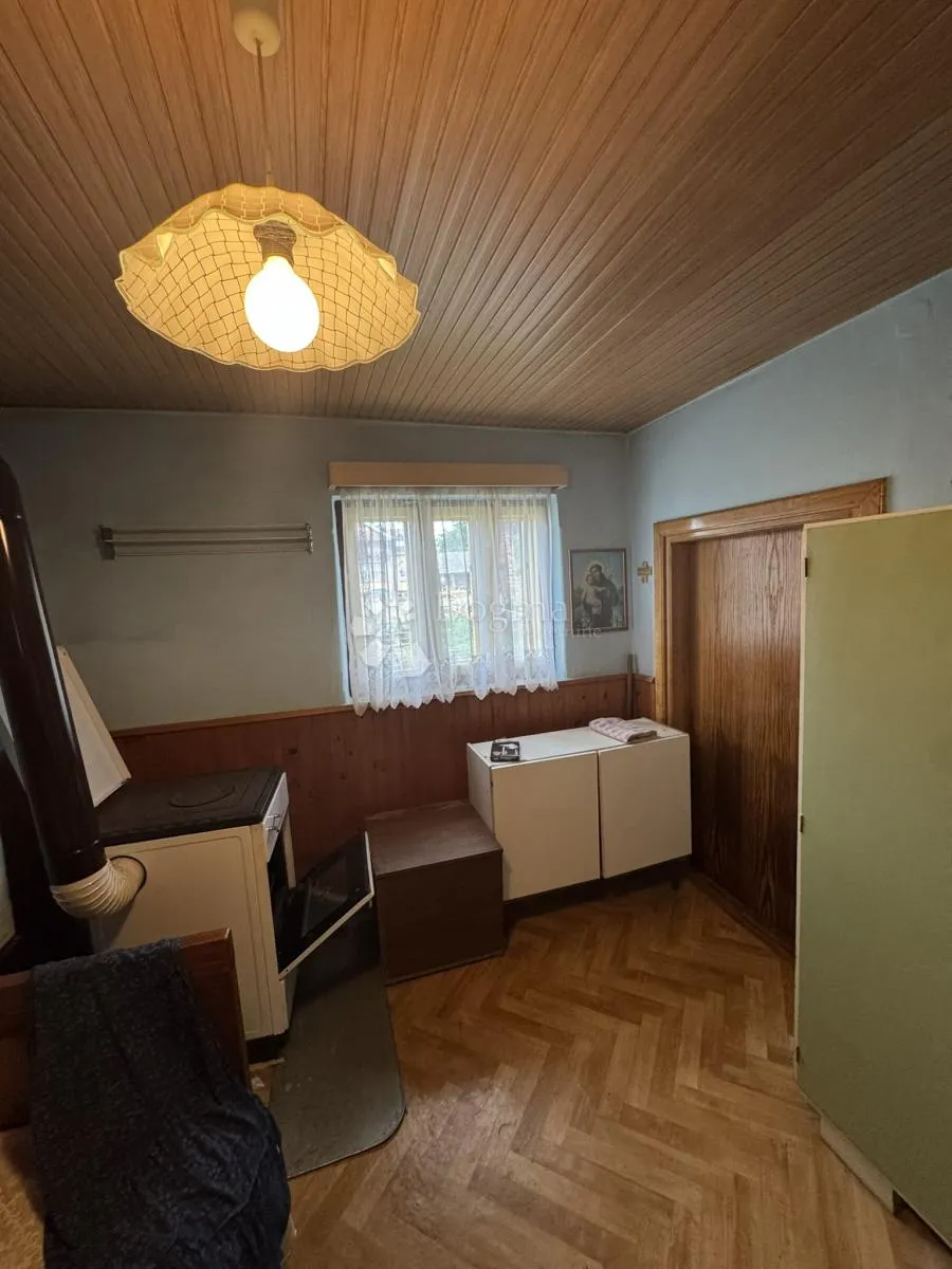 tradicionalna kuća s velikom okućnicom u đurđevcu - slika 5