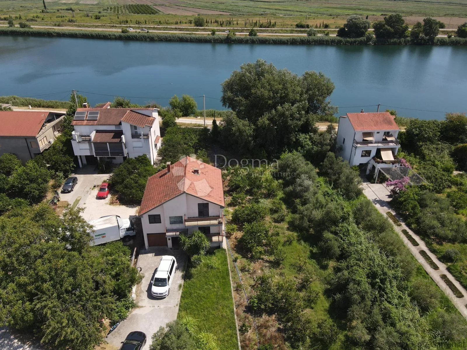 kuća za renovaciju na neretvi - slika 1