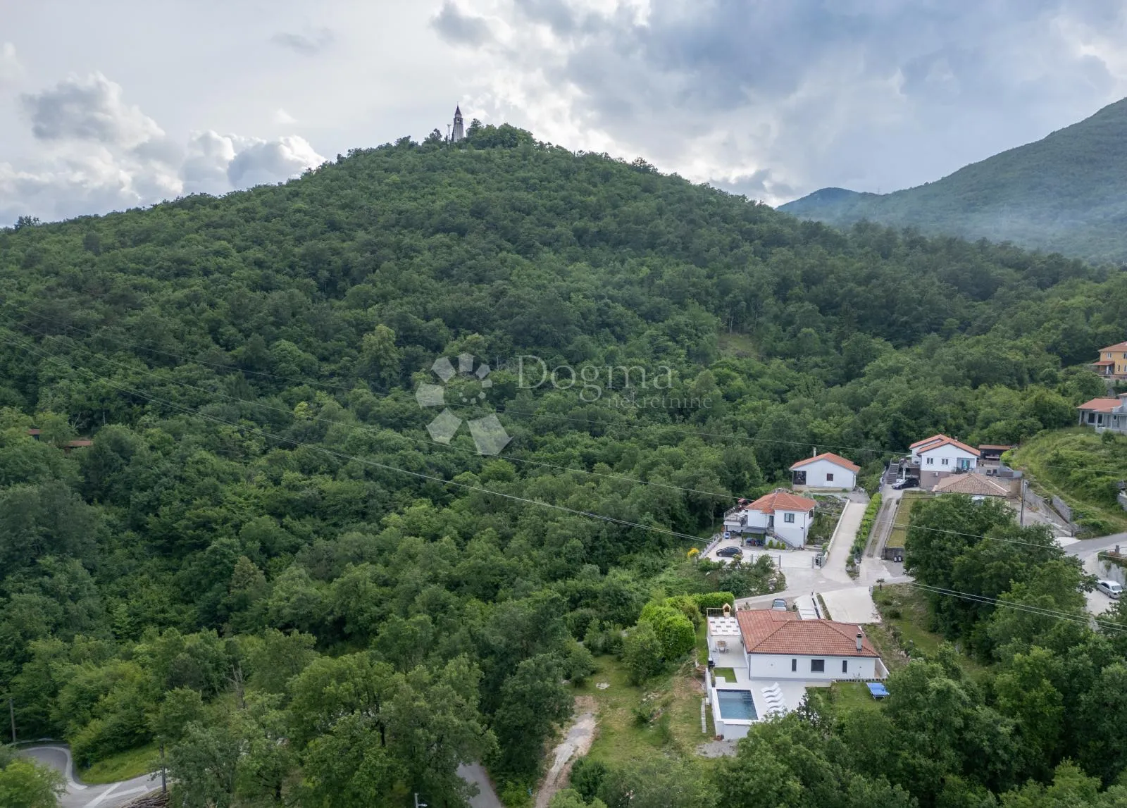 ljepotica iznad opatije sa savršenim pogledom - slika 26