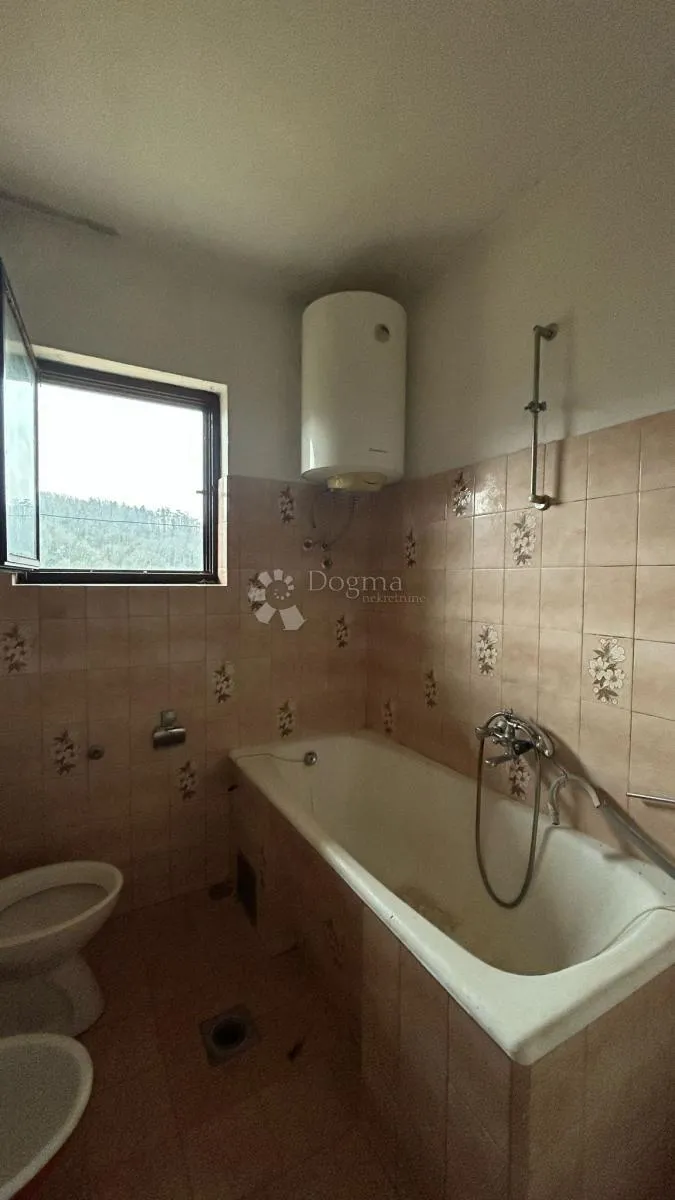 kuća za renovaciju s terasom s koje nećete željeti otići! - slika 25