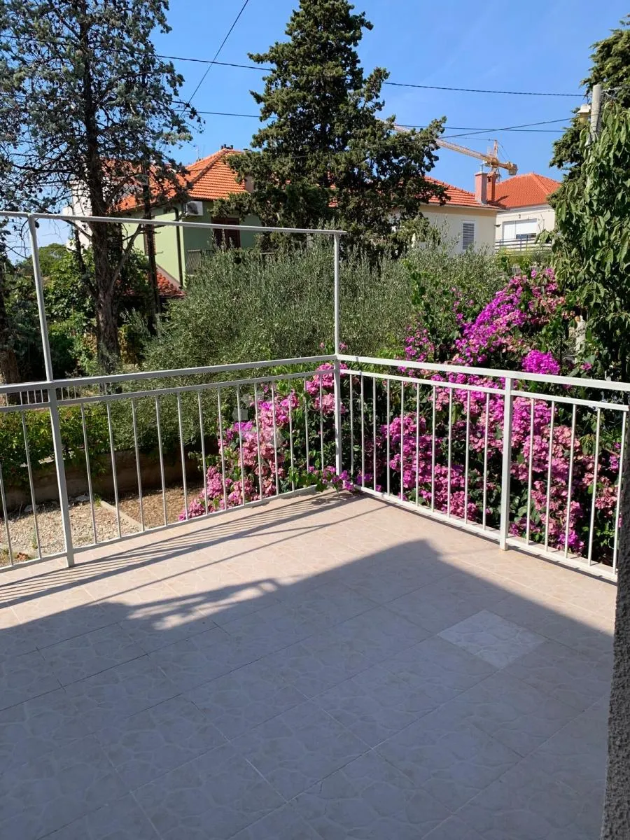 zadar, borik, prostran stan s garažom - slika 12