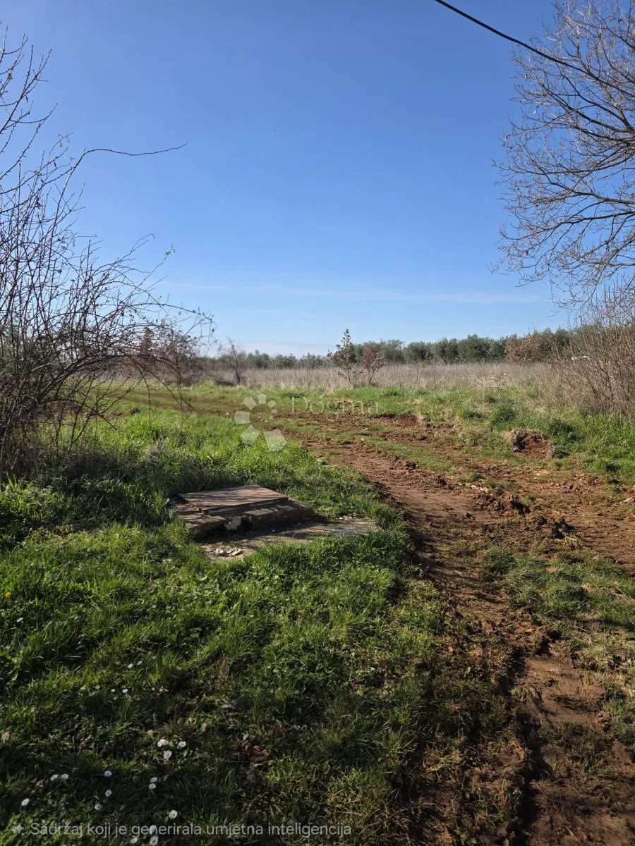 atraktivno građevinsko zemljište u kašteliru – 1.200 m² - slika 3