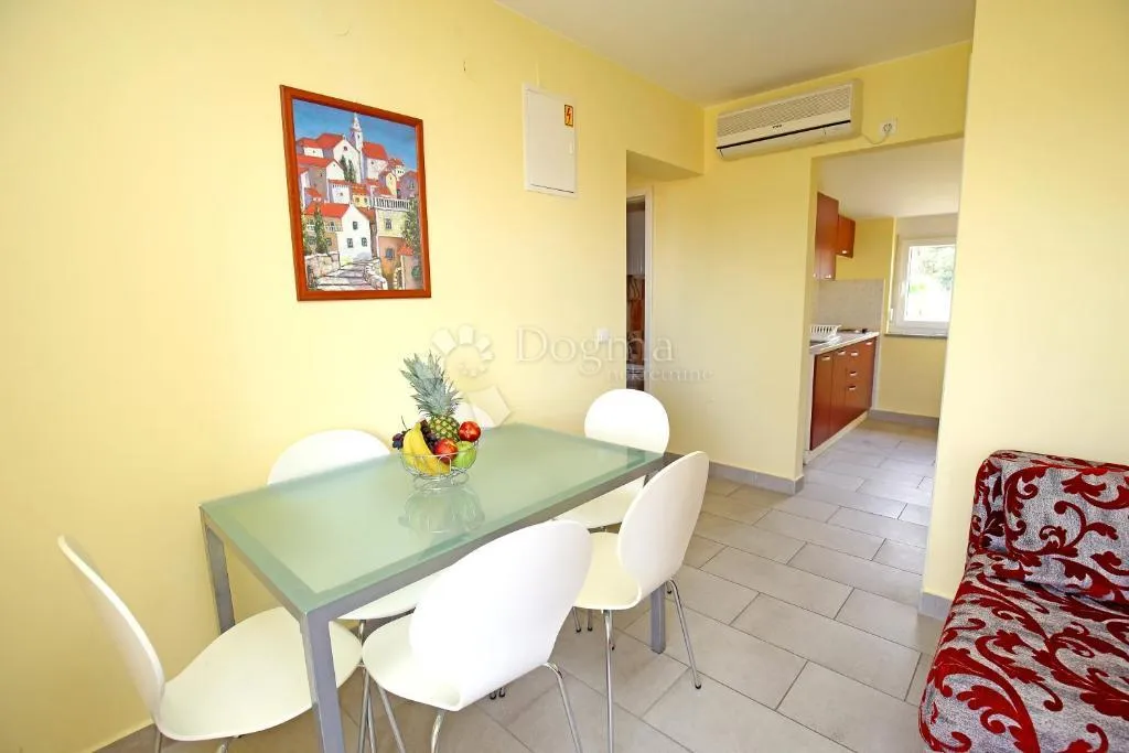 namješten apartman u svetom filipu i jakovu – odlična prilika za odmor ili turistički najam - slika 3