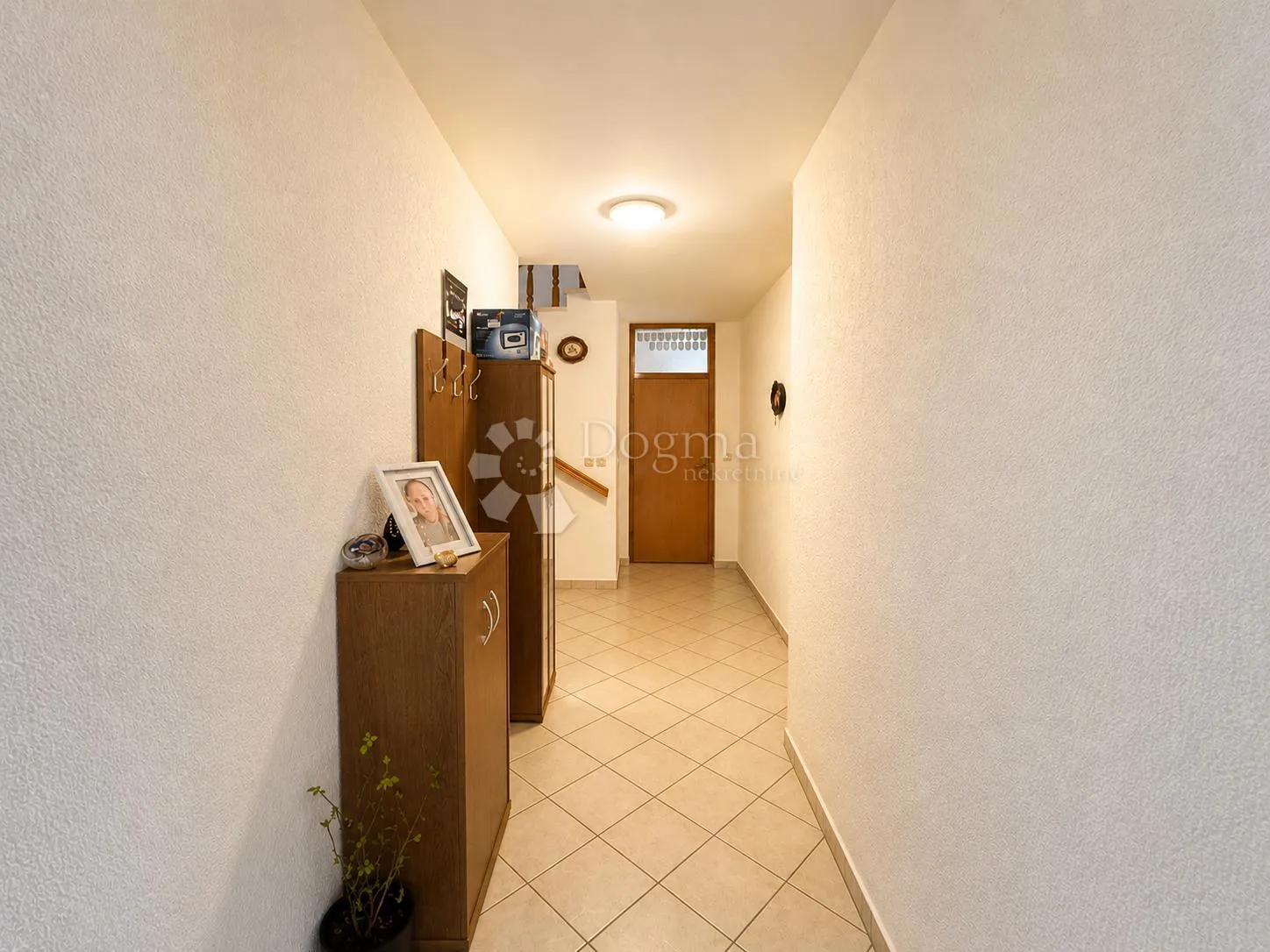 tenja – kuća 160 m², solarna elektrana, garaža - slika 23