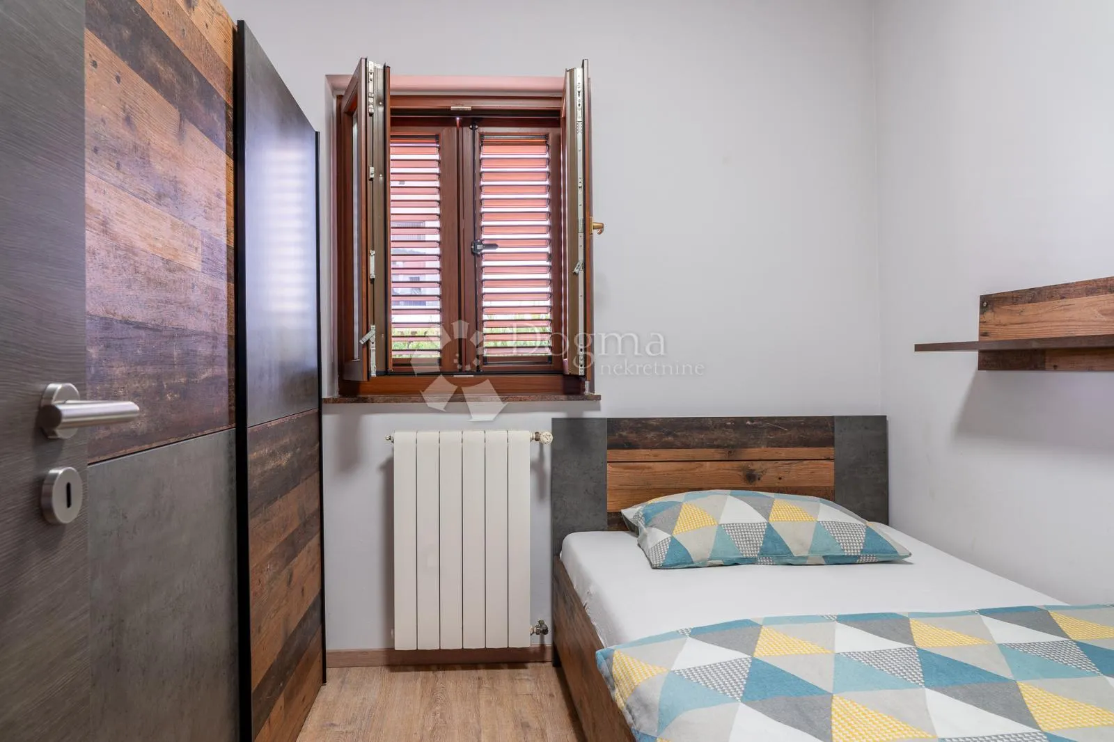 impozantna villa na trsatu - slika 22