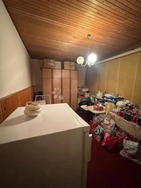 zamet – kuća s velikom okućnicom - slika 2