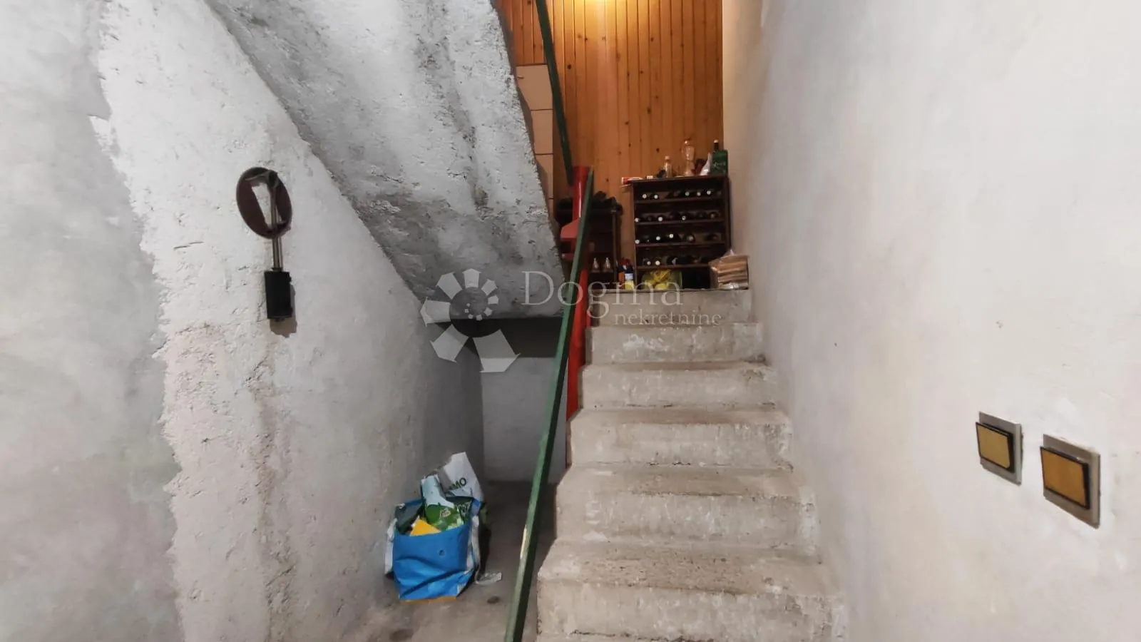 kuća na najboljoj poziciji sa projektom za stambeno poslovni objekt - slika 22