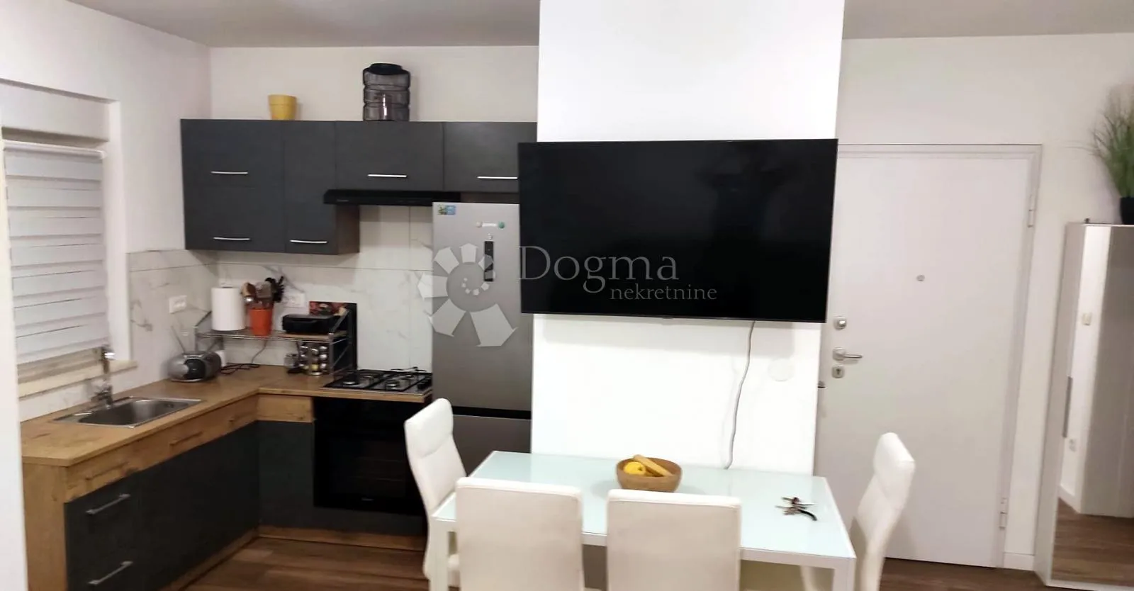 open-space stan 52 m2 s terasom i garažom – kastav - slika 3