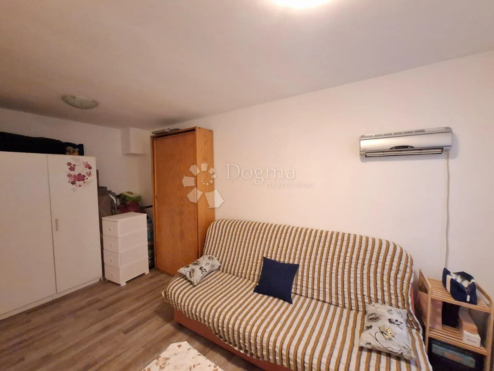 buje - renovirana kamena kuća u starogradskoj jezgri 4ss+db - slika 18
