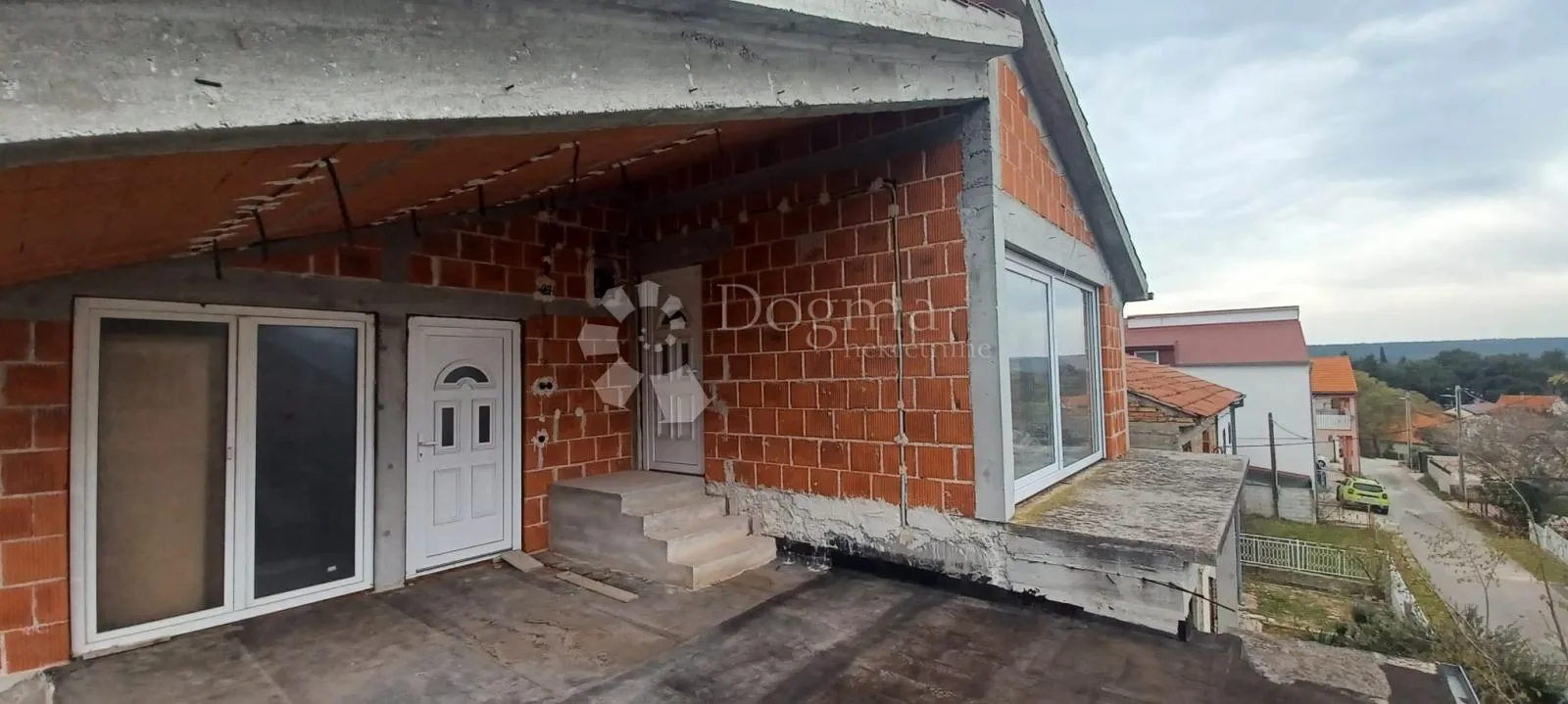 prodaja kuće – karin, odlična lokacija, 250 m od mora - slika 4