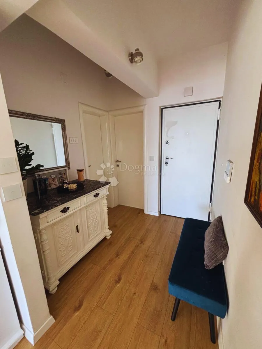 investicijska prilika u žnjanu – 119 m², 2 stana u jednom, 2 parkinga - slika 9