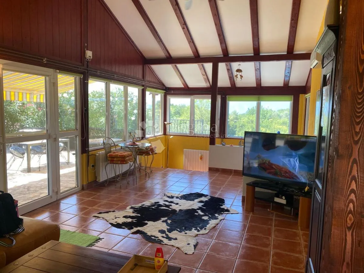 samostojeća kuća s bazenom otok krk - slika 3