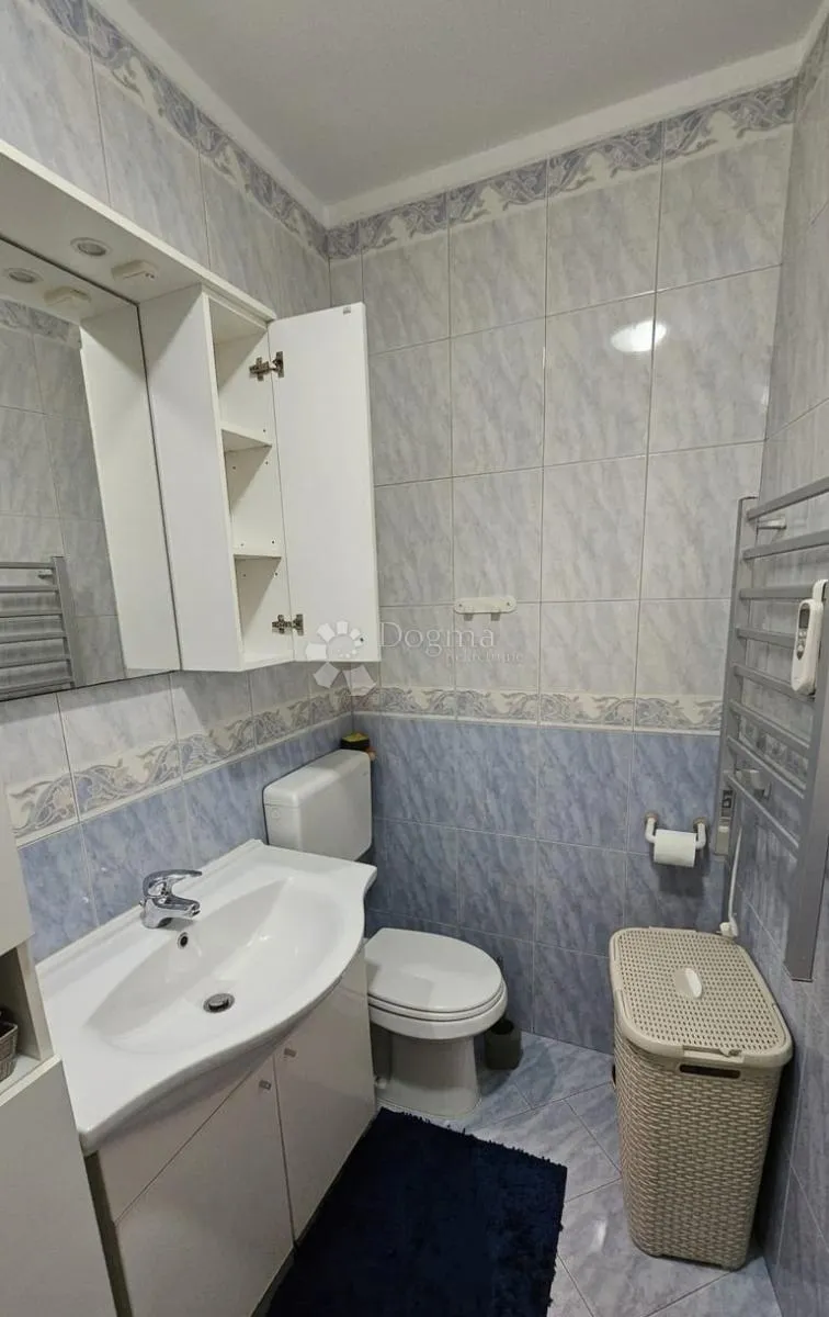 rovinj centar – dva uređena stana na vrhunskoj lokaciji - slika 9