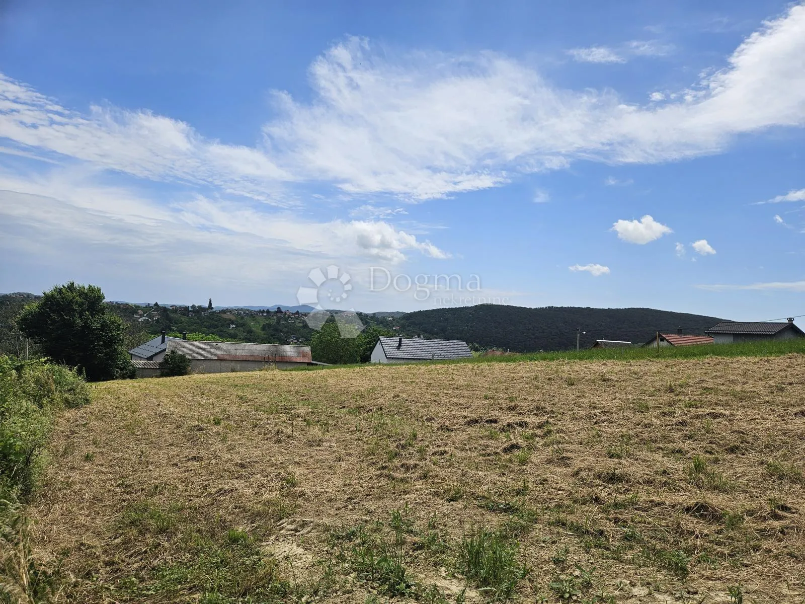 zemljište sa građevinskom dozvolom - slika 4