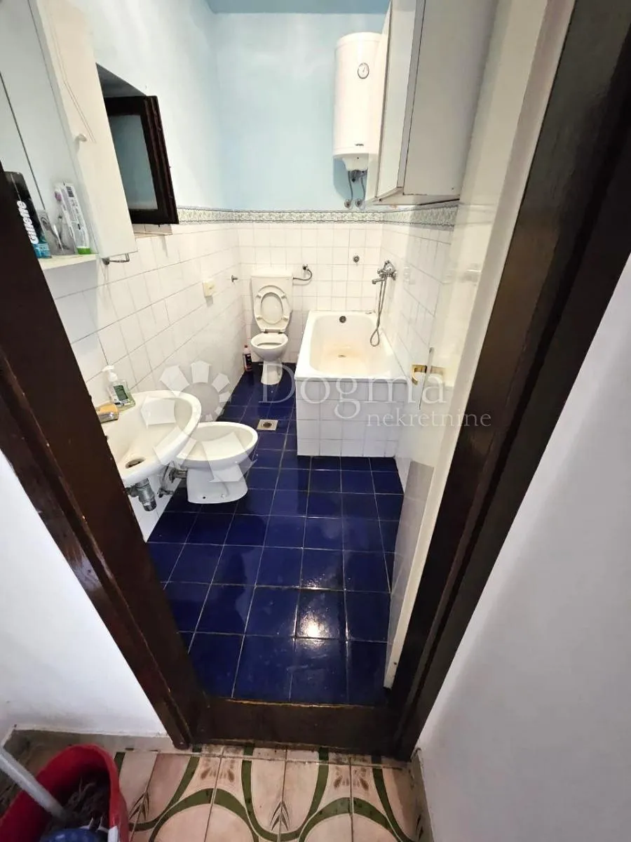 spuštena cijena!!! autentična kuća u nizu u samom centru - slika 17