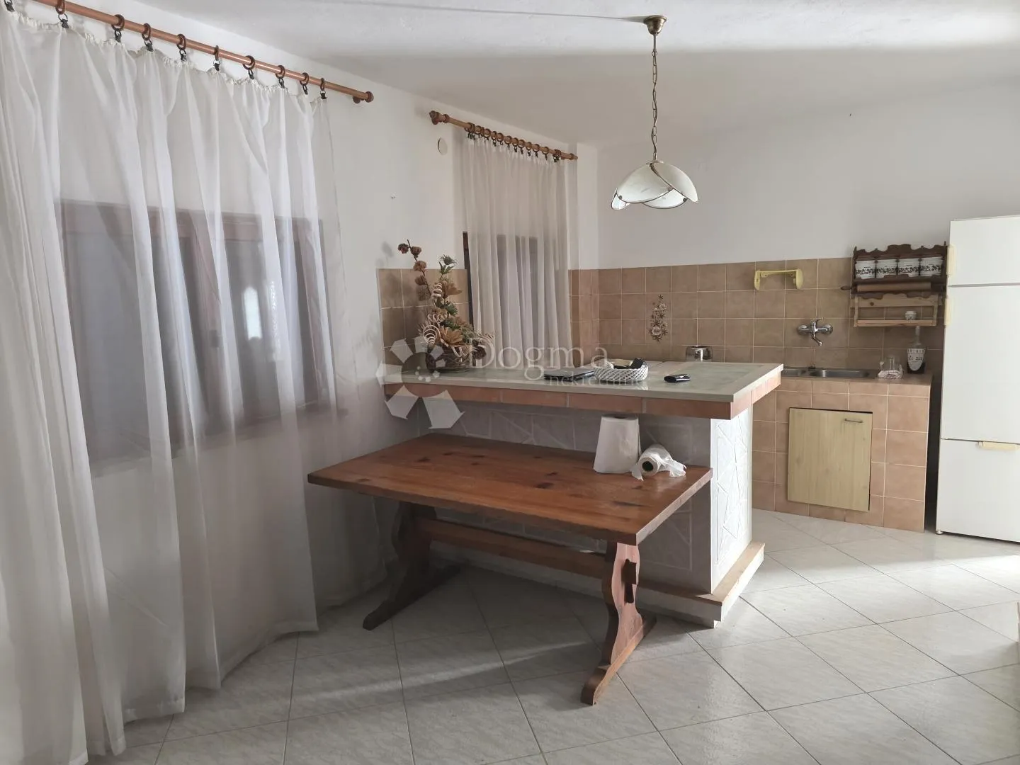 labin, kuća sa odvojenim studio apartmanom i garažom nedaleko labina - slika 8