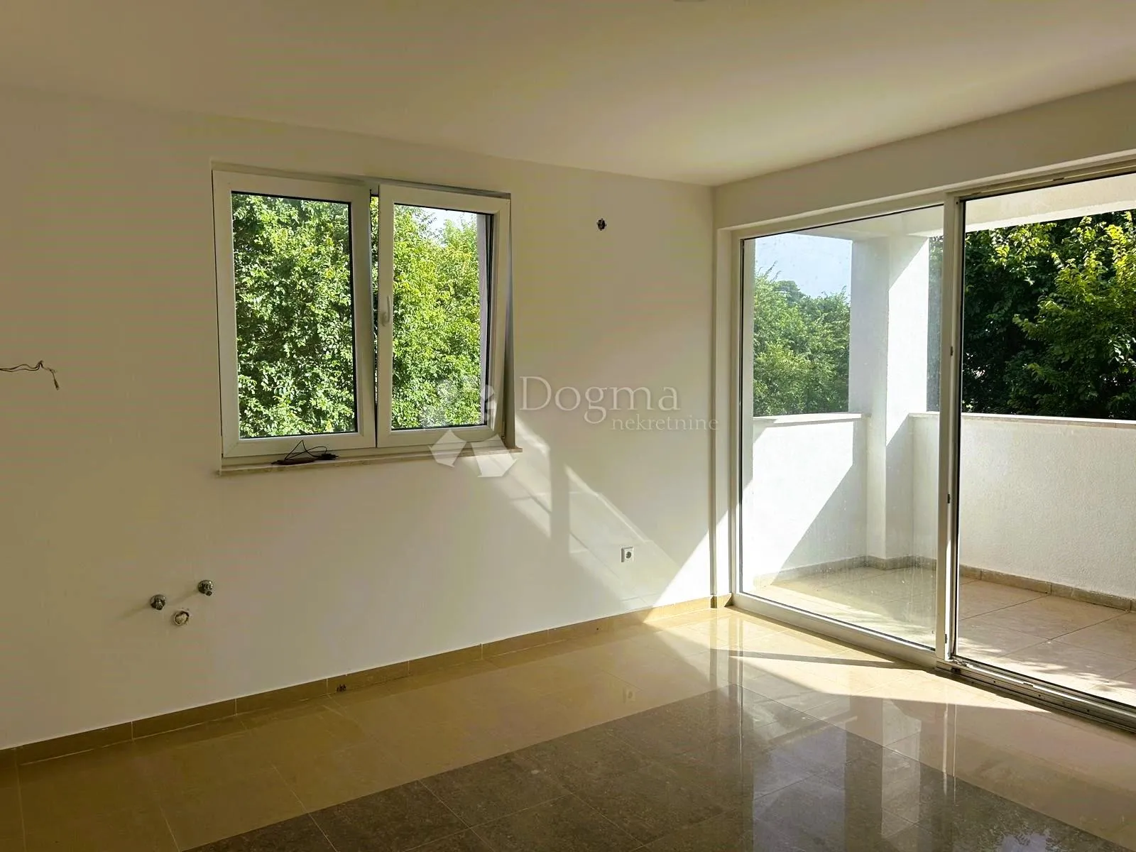 mir i more – apartman na dvije etaže - slika 9