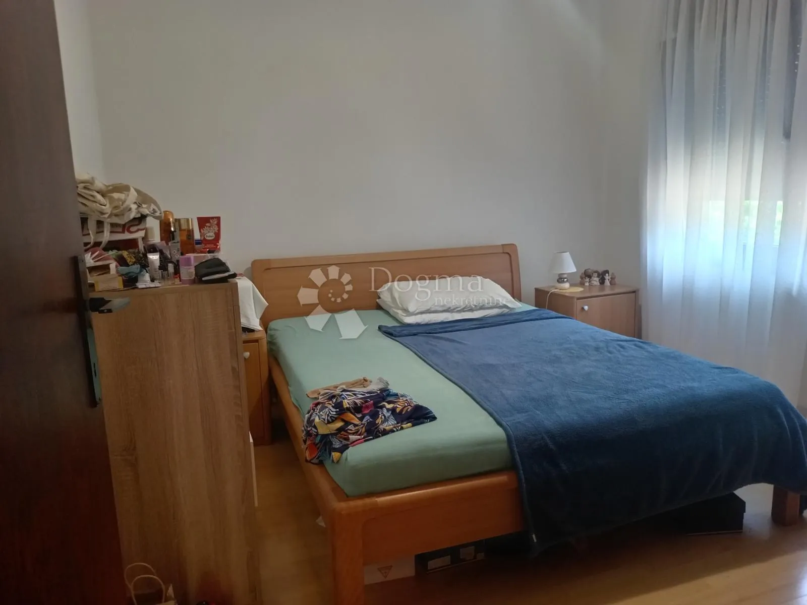prilika! stan sa okućnicom i parkingom - slika 15