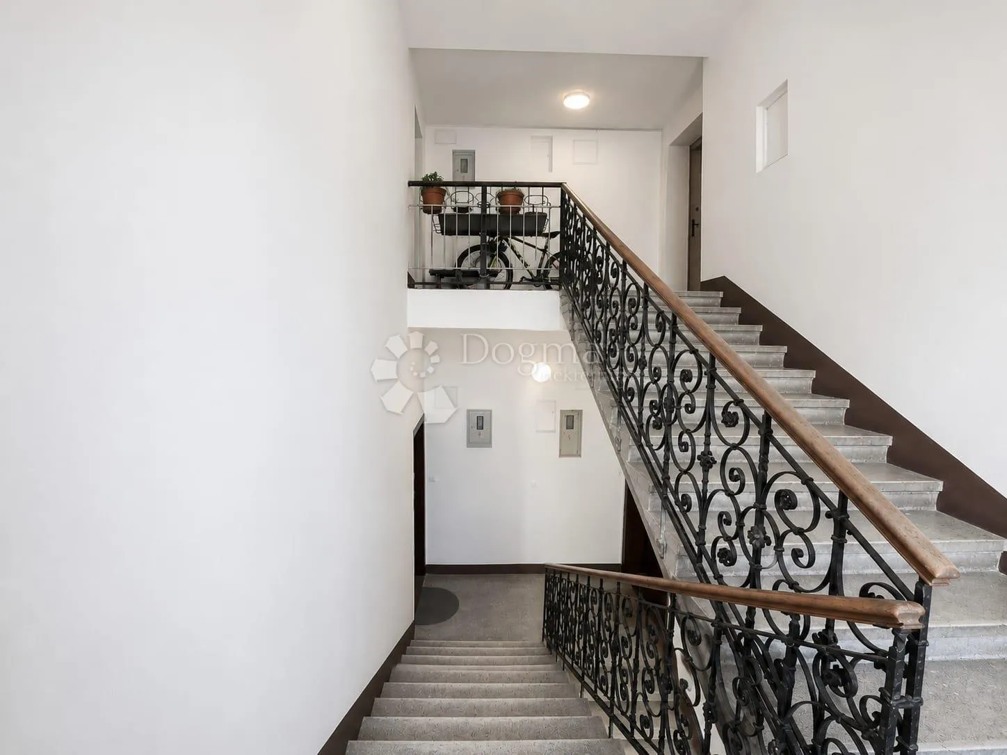 prilika !!! 142 m² | parkirno mjesto | ostava | strogi centar zagreba - slika 1