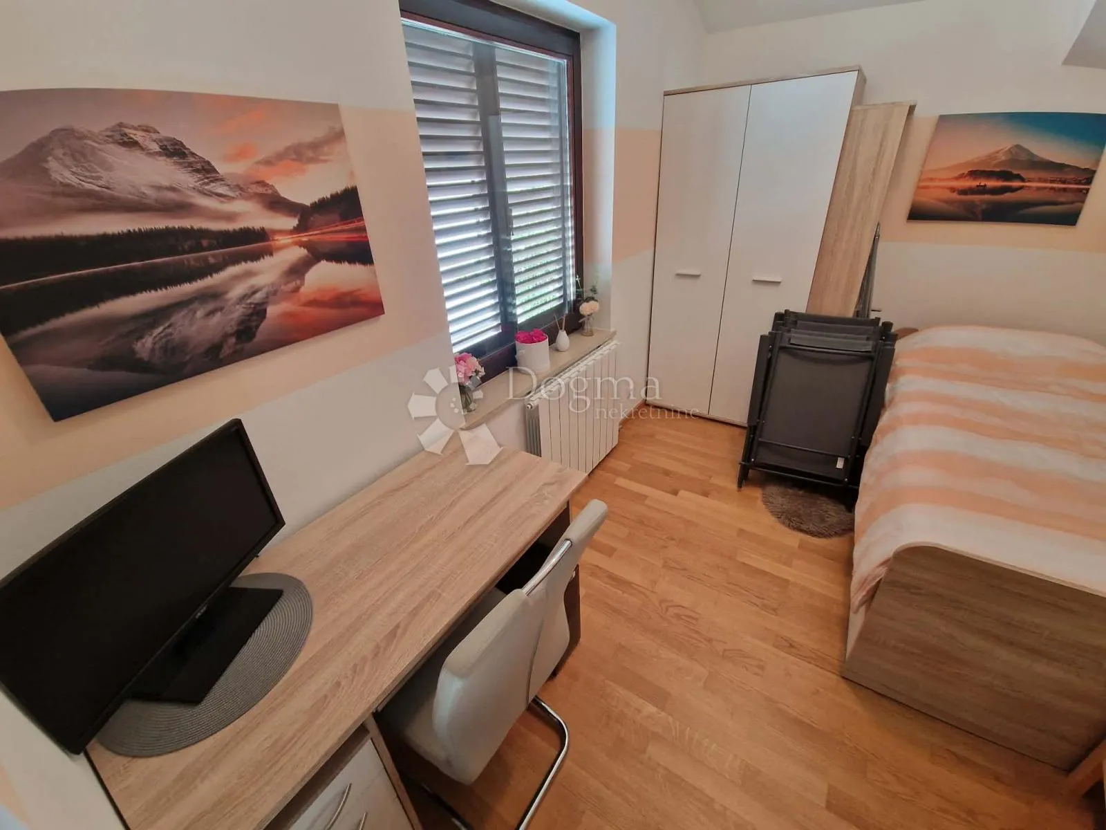 kuća s 4 apartmana - drugi red od mora - slika 78