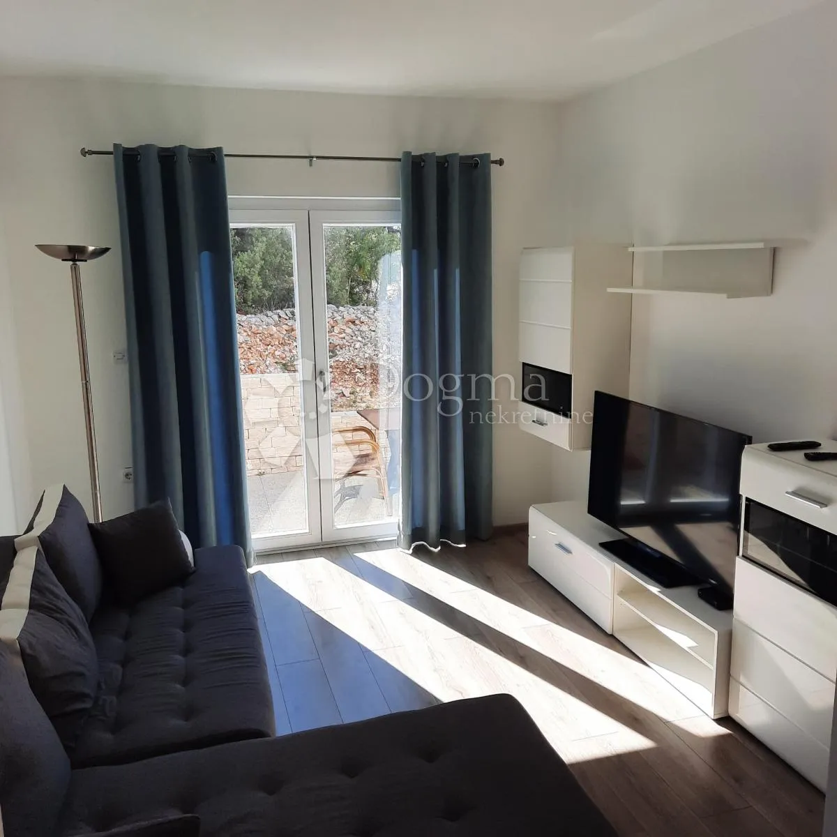 vodice, predivna kuća s pogledom na more - slika 8
