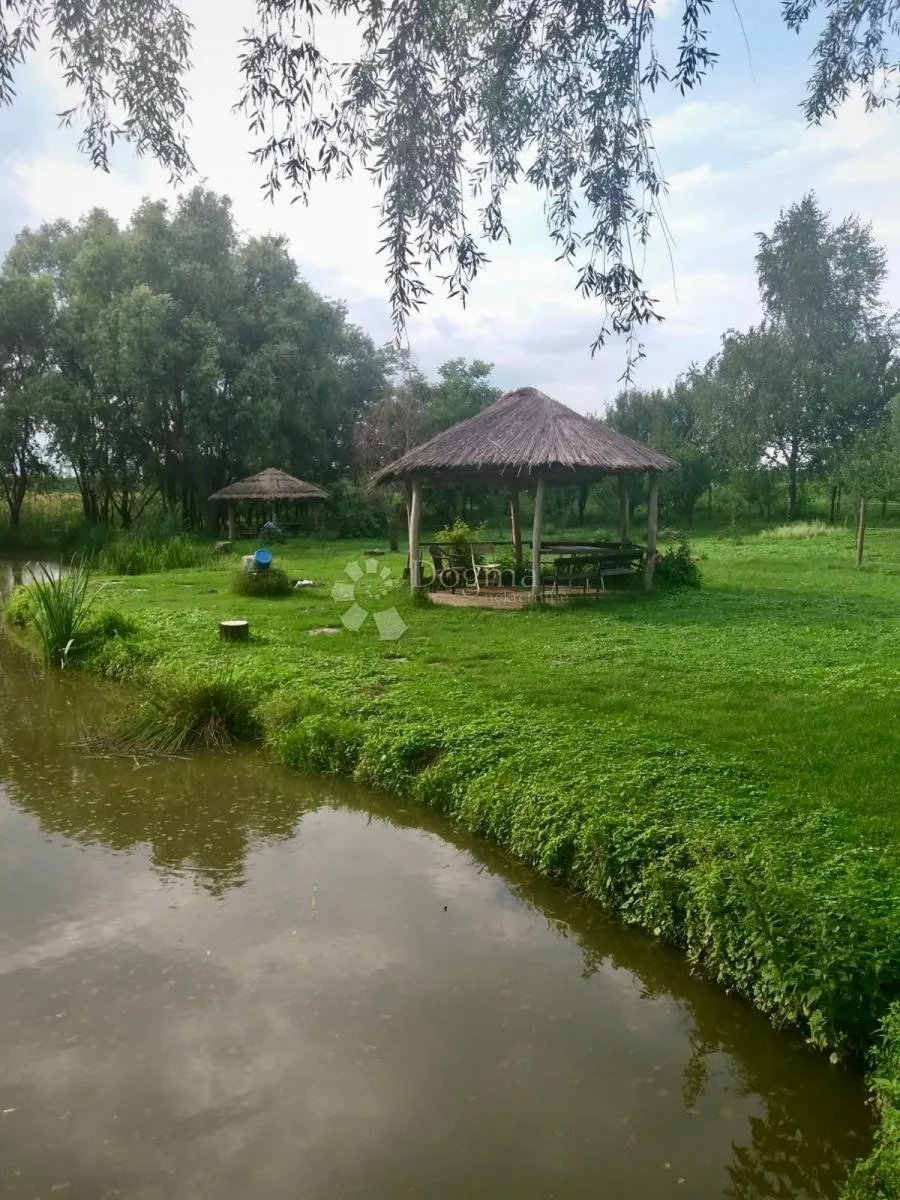 atraktivno imanje s ribnjakom i turističkim potencijalom - slika 65