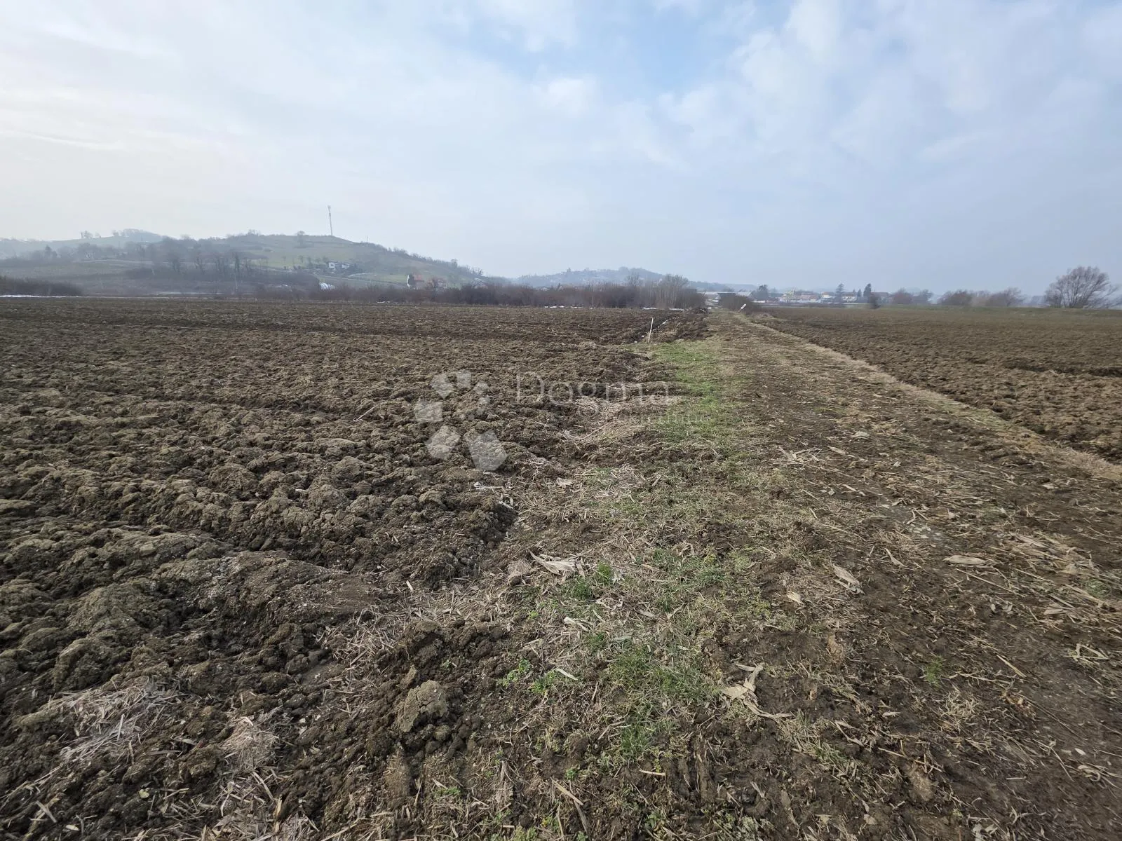 zemljište 4.186m² u kupljenovom nadomak glavne ceste prema luki - slika 2