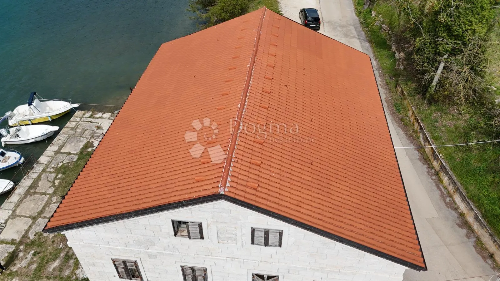povijesni ljetnikovac s privatnim molom - slika 12
