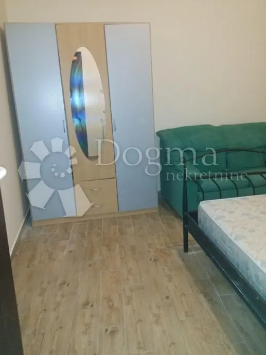 apartman 68m2 u centru crikvenice - slika 8