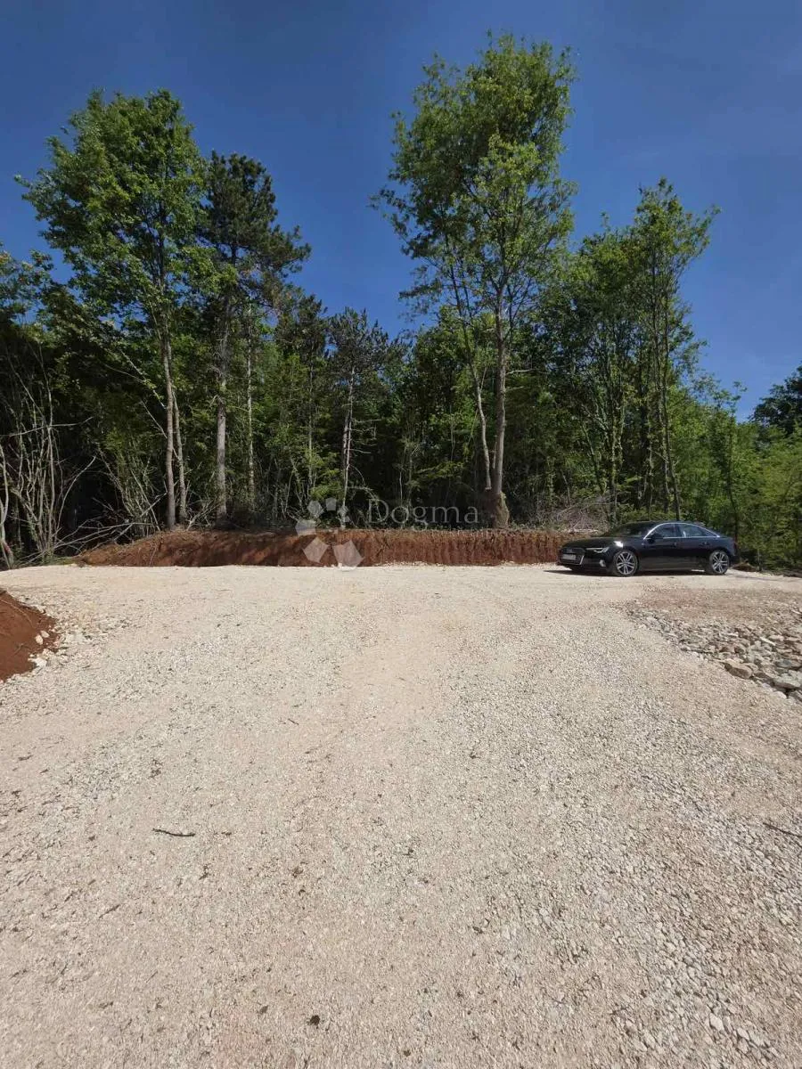 građevinsko zemljište 4.816 m2 u okolici labina - slika 2