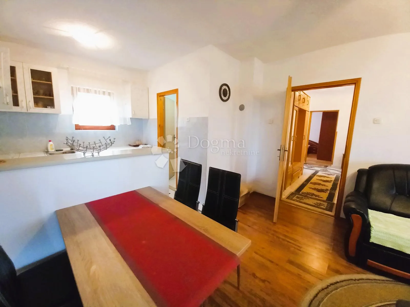 labin, etaža sa tri stambene jedinice - slika 25