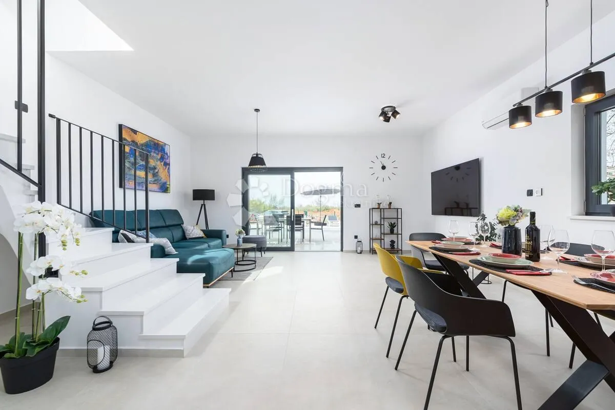 villa s bazenom i jacuzzijem - poreč - slika 4