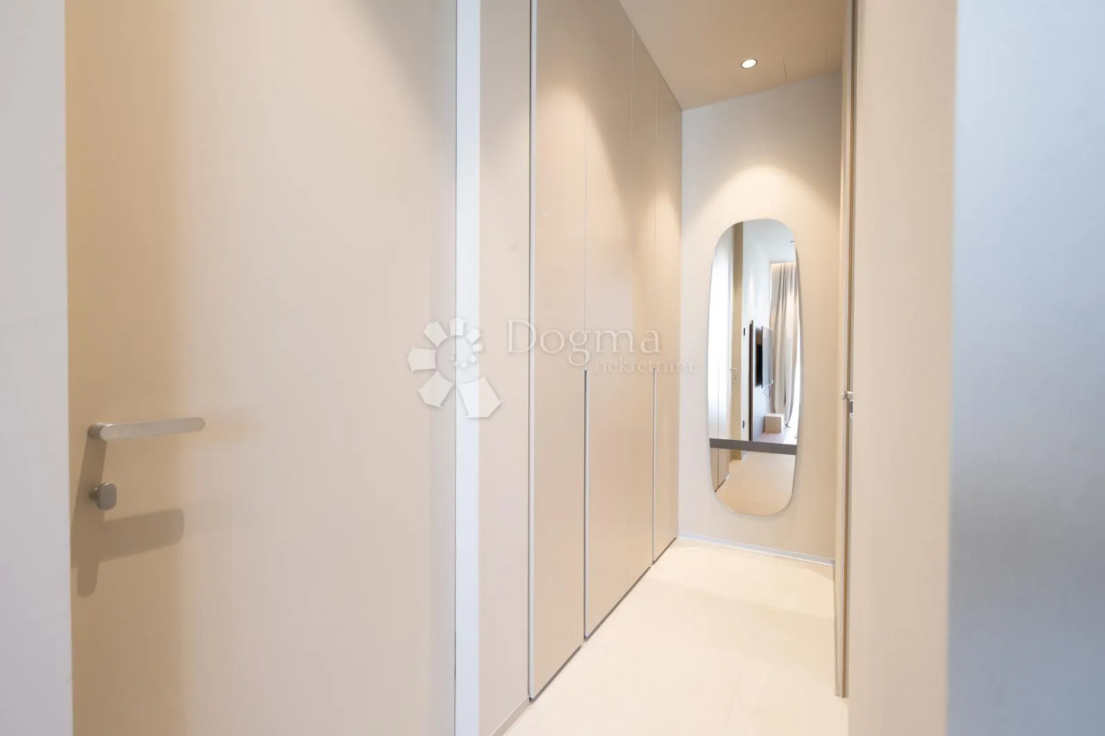ekskluzivna smart home vila, kompletno opremljena, s otvorenim pogledom - slika 18