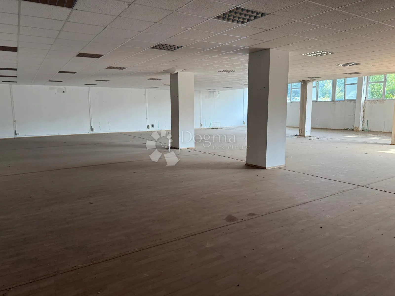 poslovni objekt, 1484 m² – južni dio čakovca - slika 3