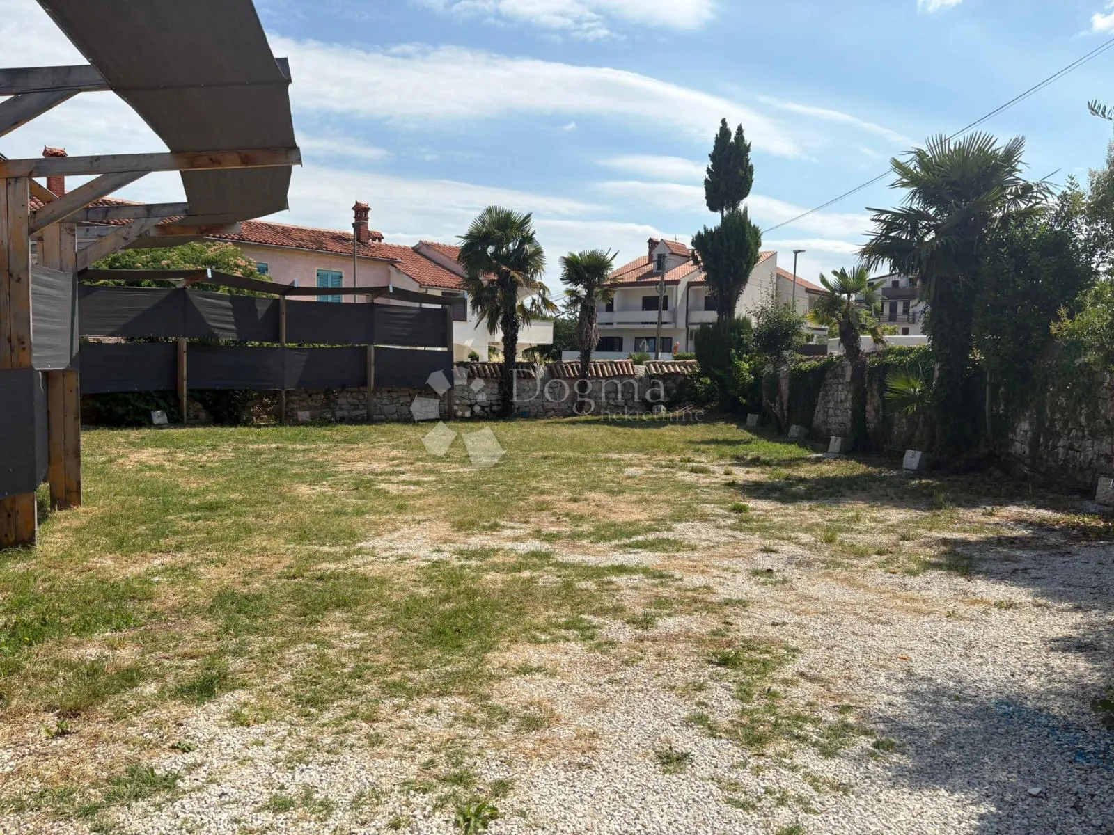 funtana!prilika!uhodana apartmanska kuća na parceli sa velikim potencijalom! - slika 7