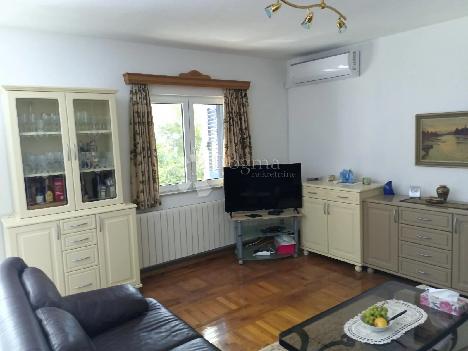 vodice prekrasna kuća sa 9 apartmana 100 metara od mora - slika 35