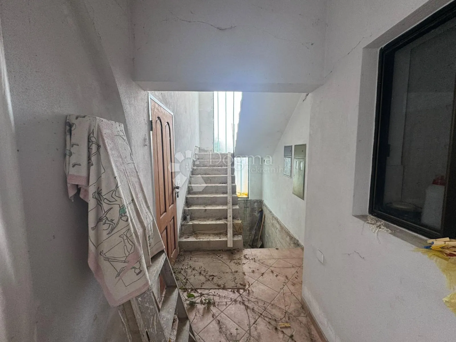 kuća okrug gornji - slika 5