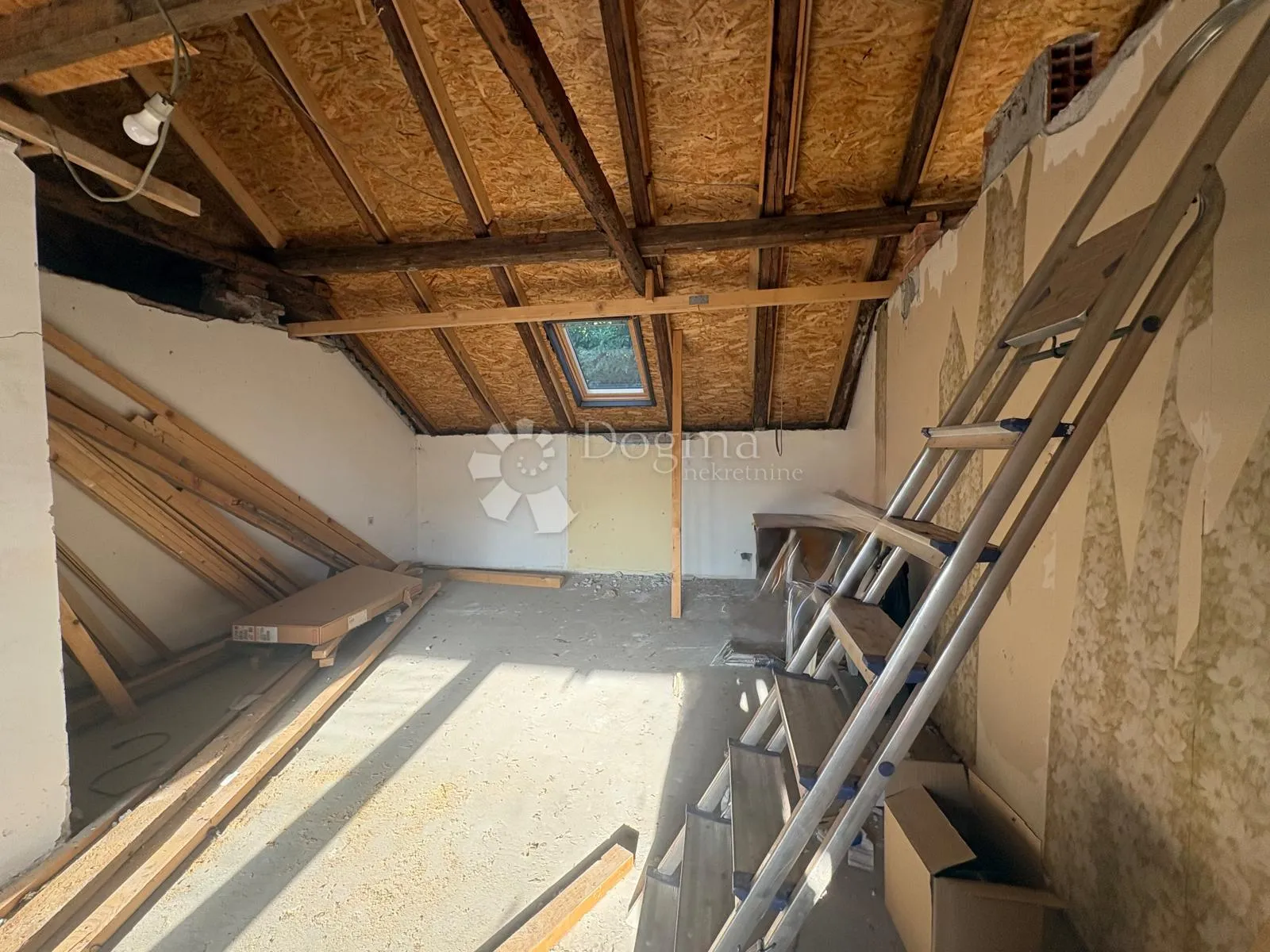 roh-bau potencijal u centru – 108 m² + dvorište - slika 10