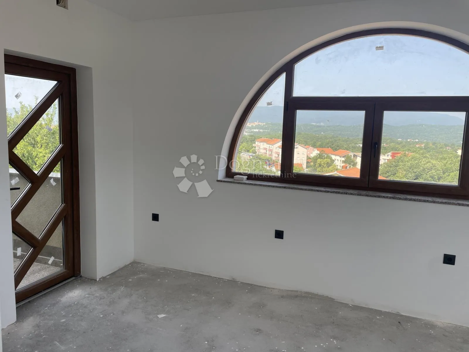 odličan poslovni prostor u centru viškova - slika 13