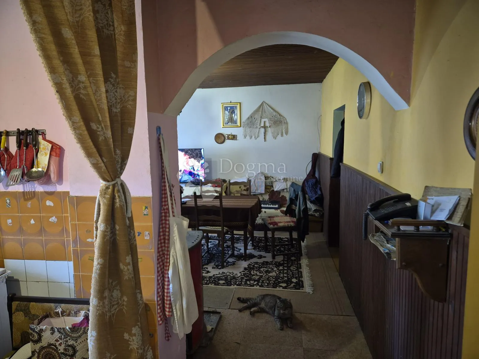 kuća sa ogromnim potencijalom svega 600m od strogog centra zaboka! - slika 10