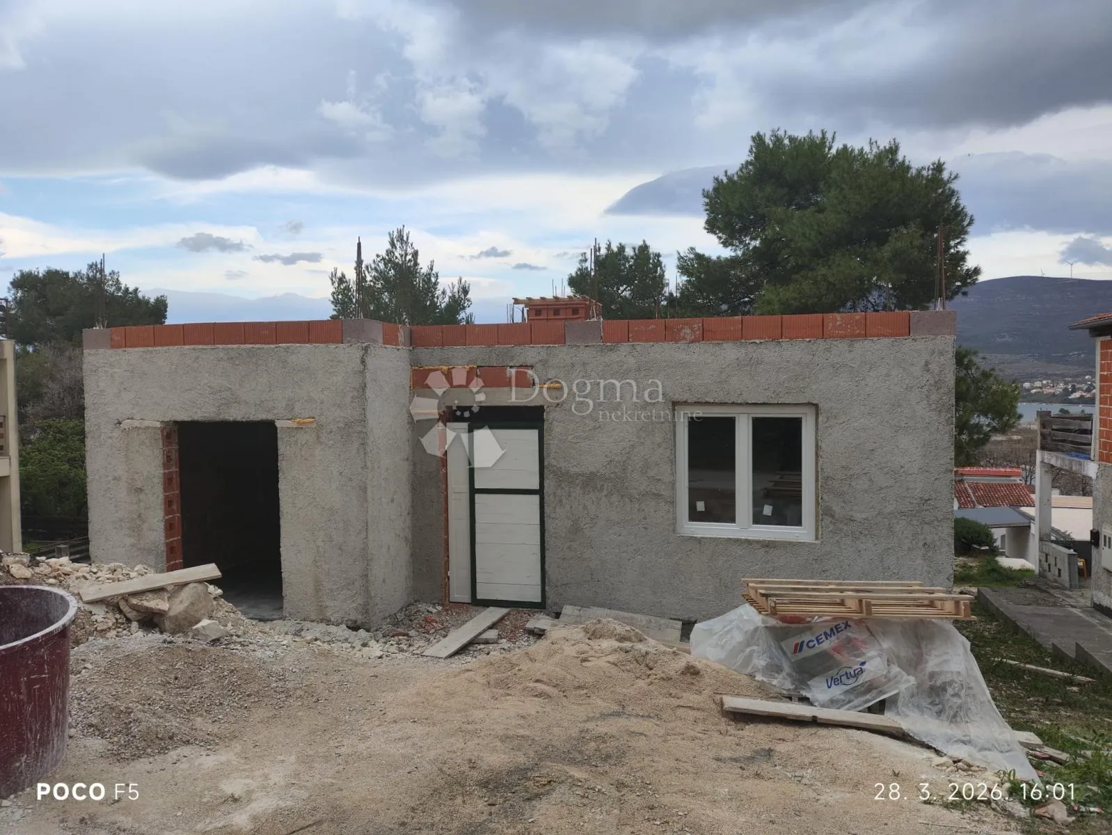 rijetka prilika - donji karin, kuća u roh-bau fazi, 150 m od mora, mirno vikend naselje - slika 3
