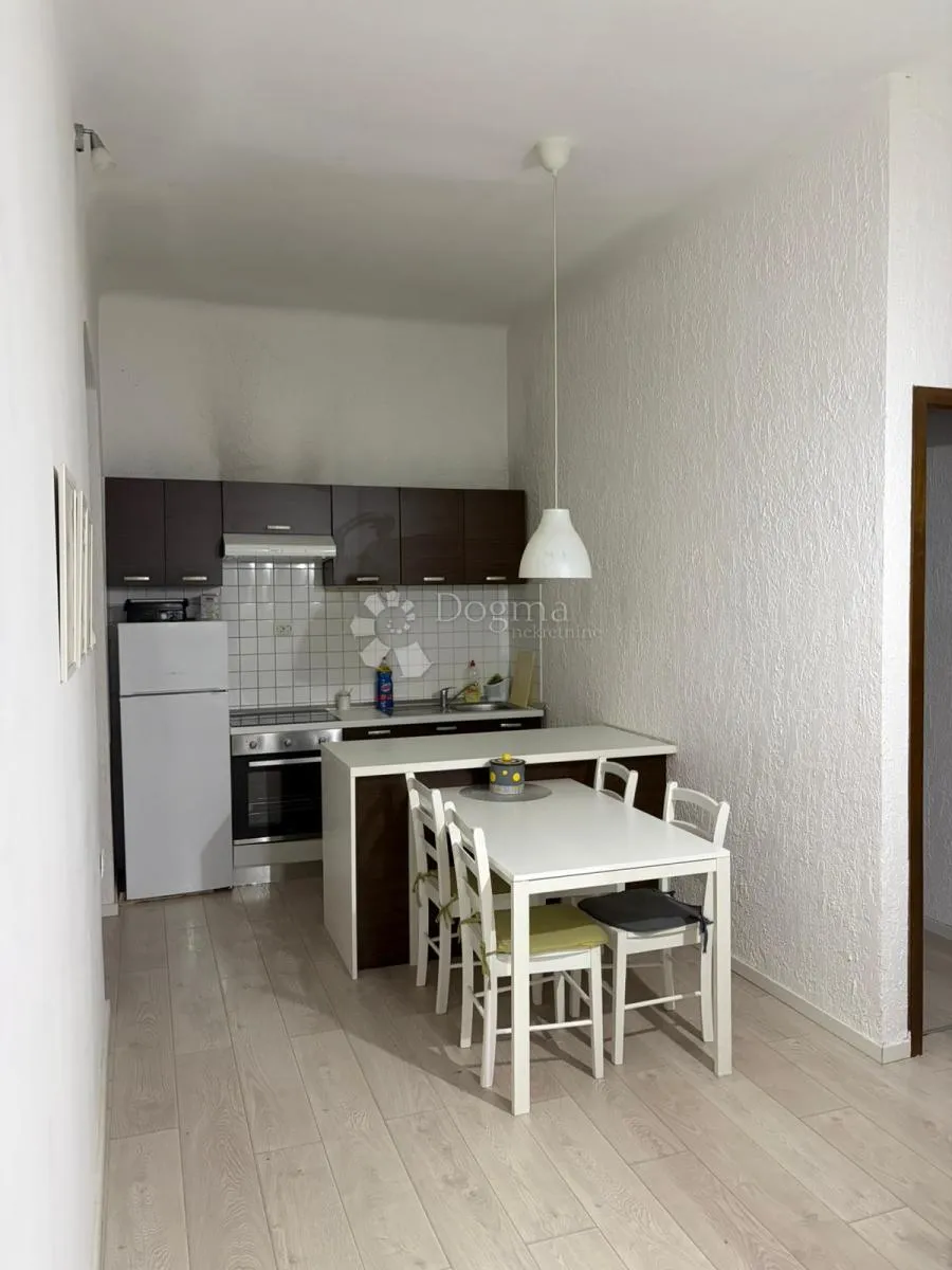 rijeka centar – 2s 60 m² - slika 5