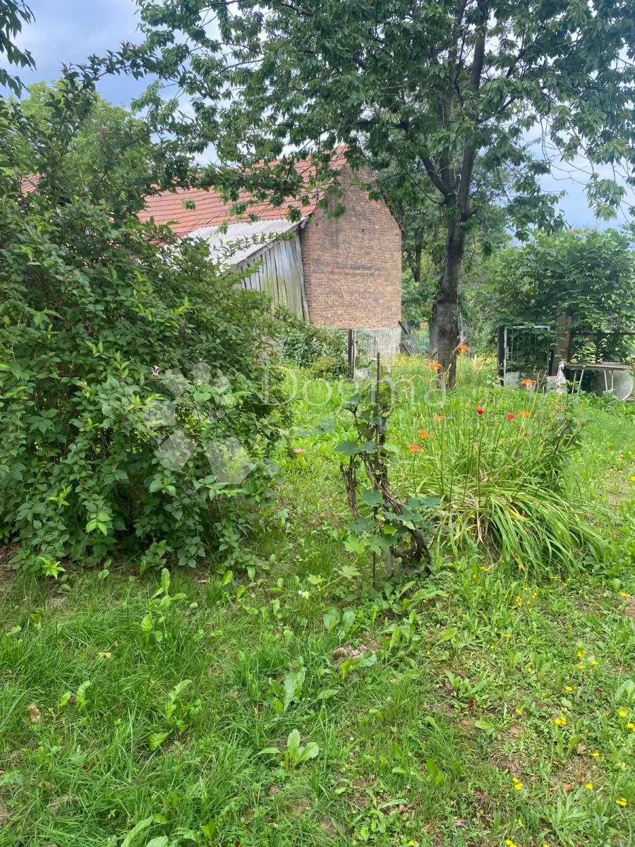 kuća u kaštelancu za renovaciju - prilika! - slika 13