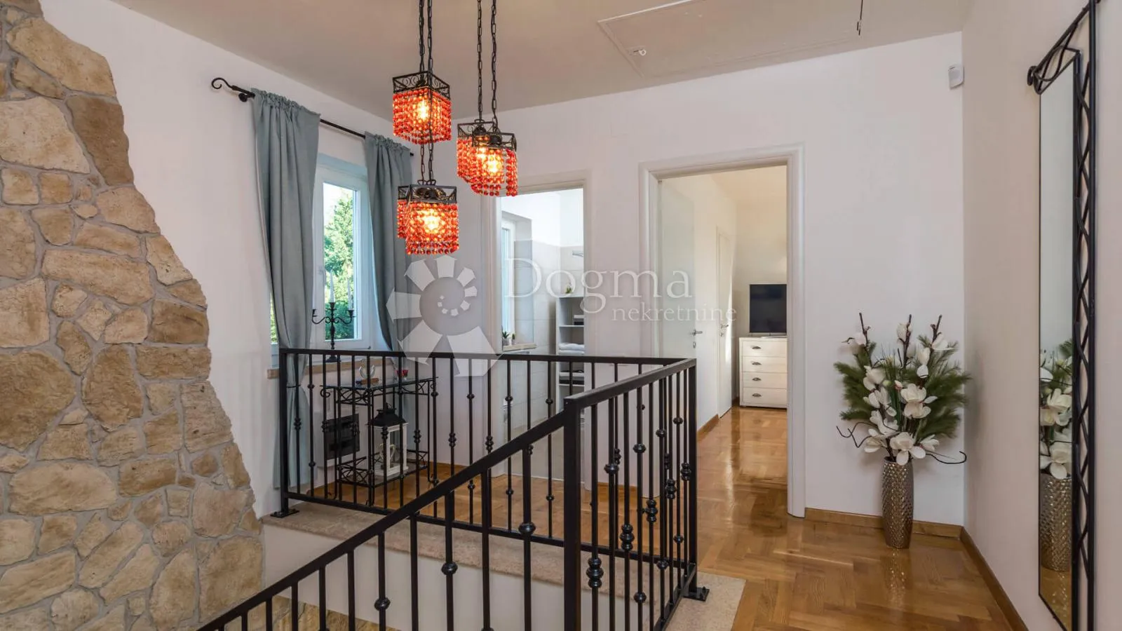 šarmantna moderna istarska villa - slika 25